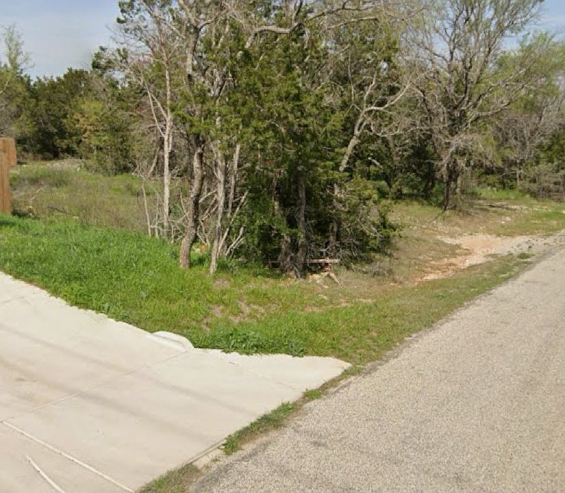 1st image of 2720 Cedarhill St