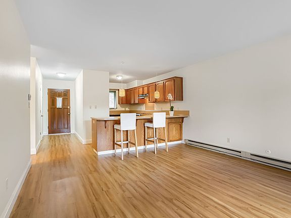 3rd image of 5005 SW Mitchell St Unit 4