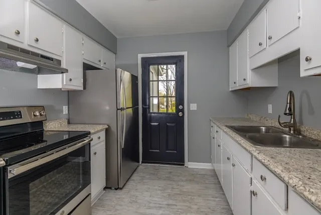 208 S High St #B — Photo 3