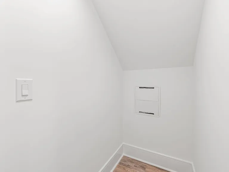 3905 Plainview Rd — Photo 26