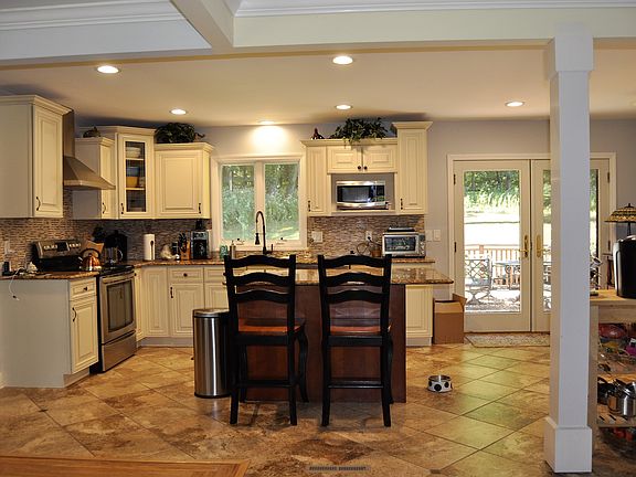 2nd image of 8 Wildwood Ave