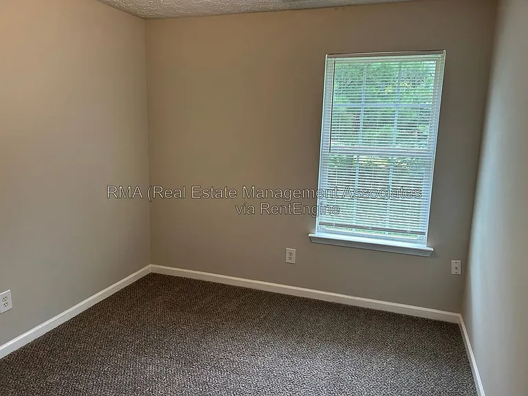 1768 Carrington Dr — Photo 4