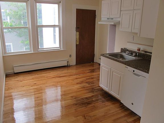 3rd image of 80 Hampshire St APT 4