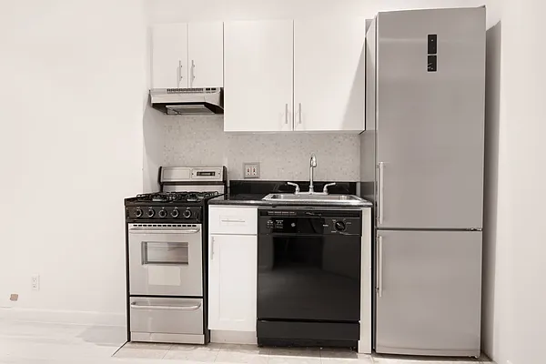 Rented by WAM Partners - William Moses Co. | media 14