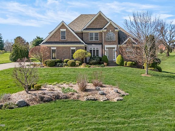 3rd image of 1021 Windsor Dr
