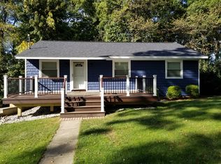 5551 Robinwood Ct, Manitou Beach, MI 49253