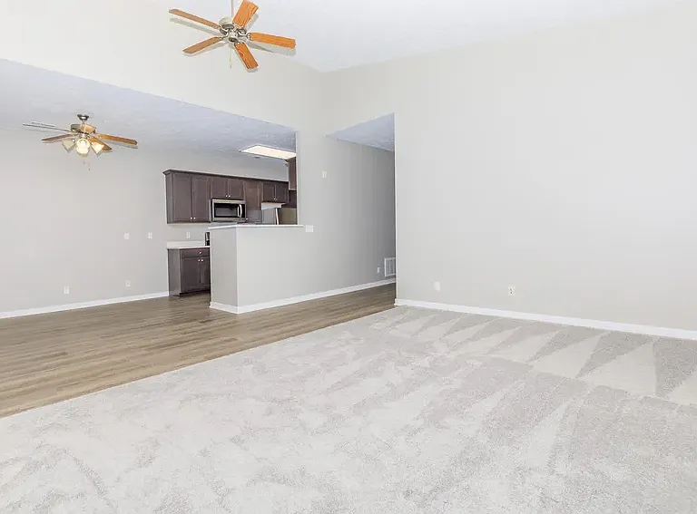 Springhill Ridge Apartments — Photo 3