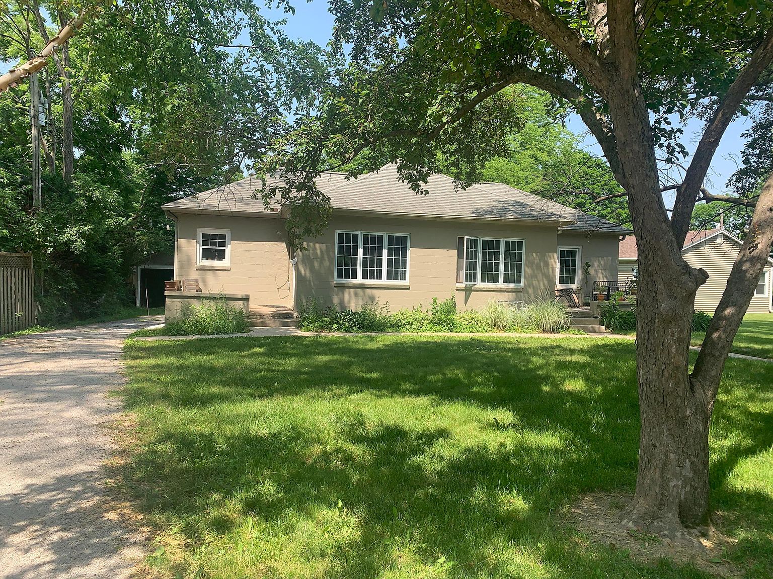 109 S Lowell St, Iowa City, IA 52245 Zillow