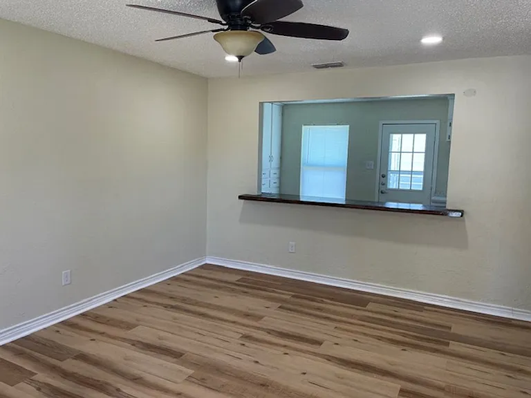 5108 Lamesa Ave — Photo 3