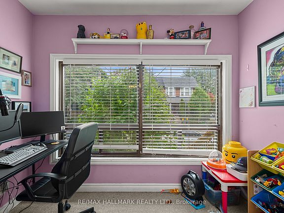 5th image of 159 Parkmount Rd