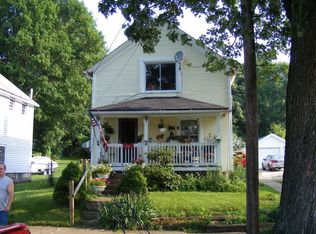 993 W Hopocan Ave, Barberton, OH 44203