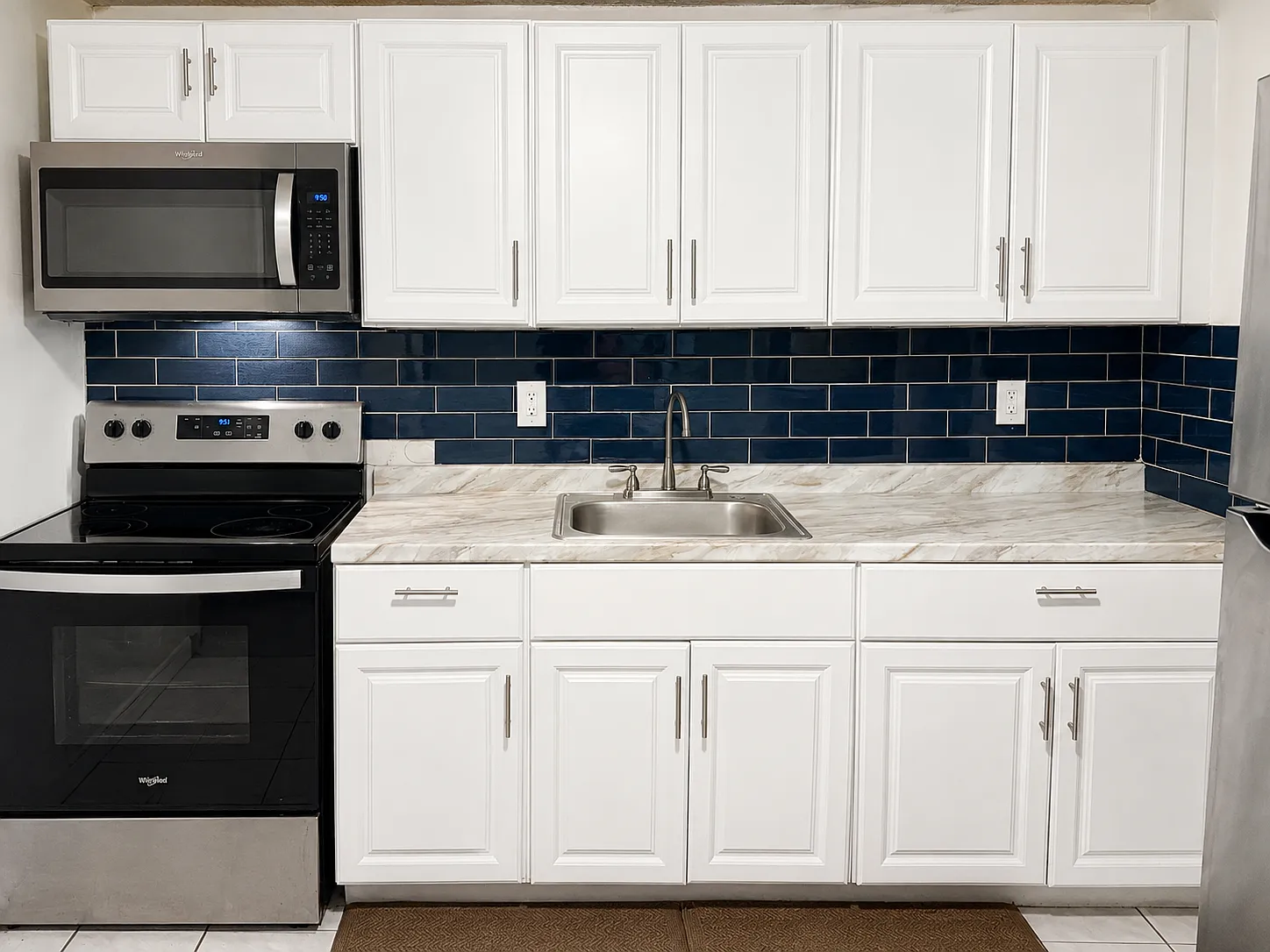 2 bed, 900 sqft, $1,800 — Photo 4