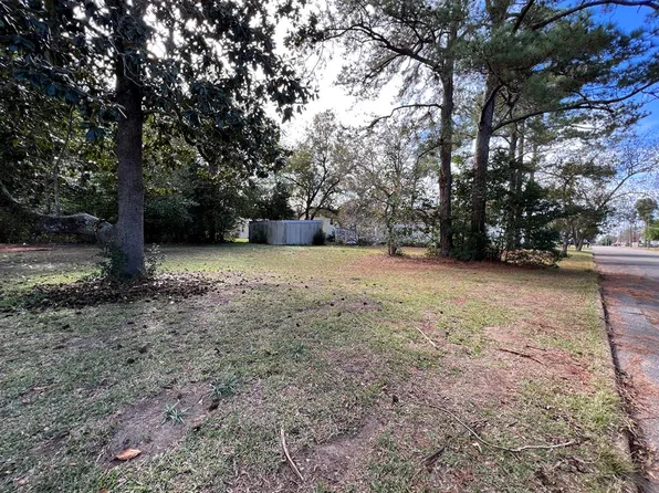 306 E Birch St, Hartford, AL 36344
