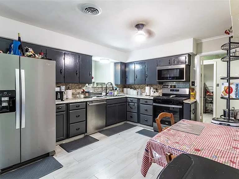 1701 P Ave — Photo 38