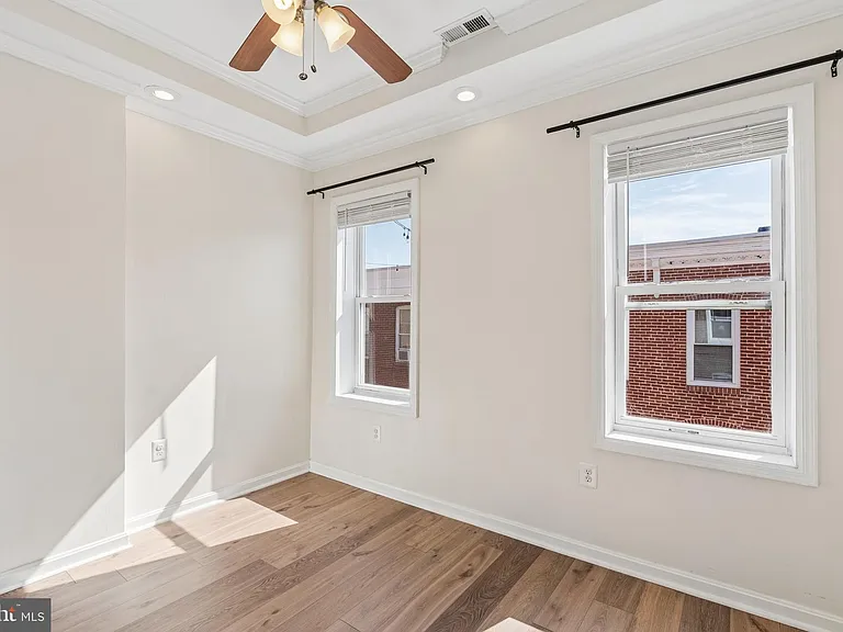 214 N Madeira St — Photo 19