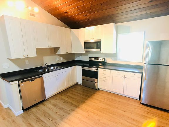 5th image of 208 W El Cortez Dr