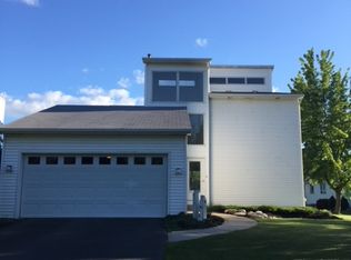 50 Meadow Spring Ct, East Amherst, NY 14051