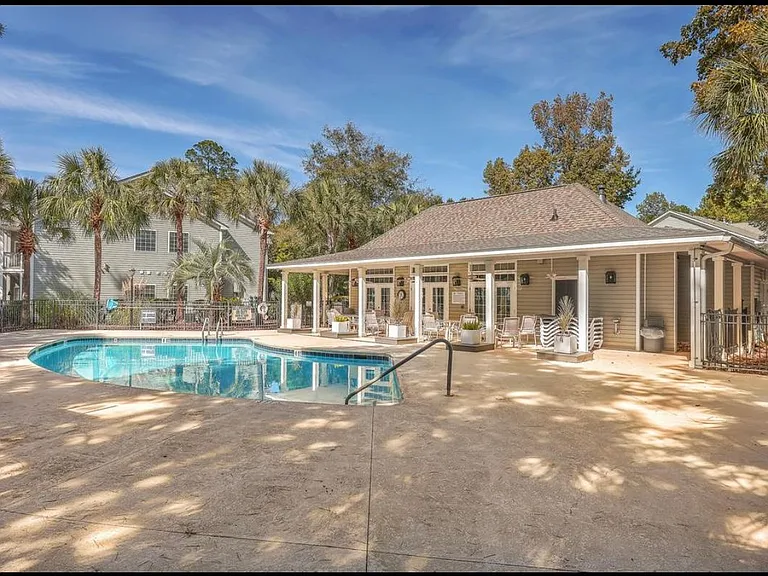 507 S Elgin Ct — Photo 26