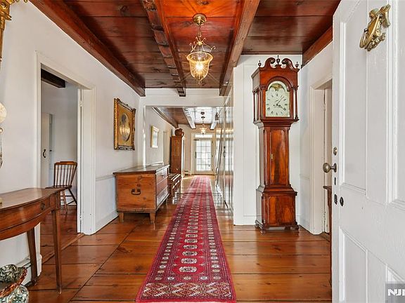 2nd image of 164 E Saddle River Rd