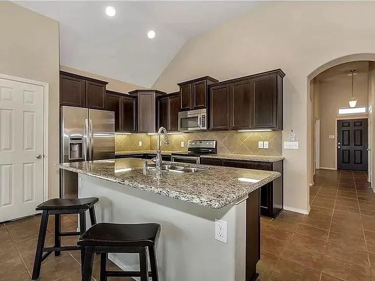 2220 Scott Creek Dr — Photo 2