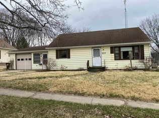 415 N Trunck Ave, Freeport, IL 61032