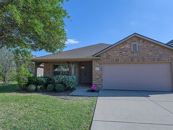 3rd image of 437 Sandy Creek Dr