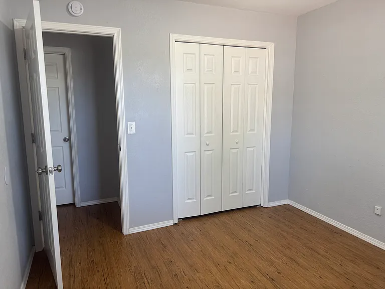1230 S Sherman Ave — Photo 8