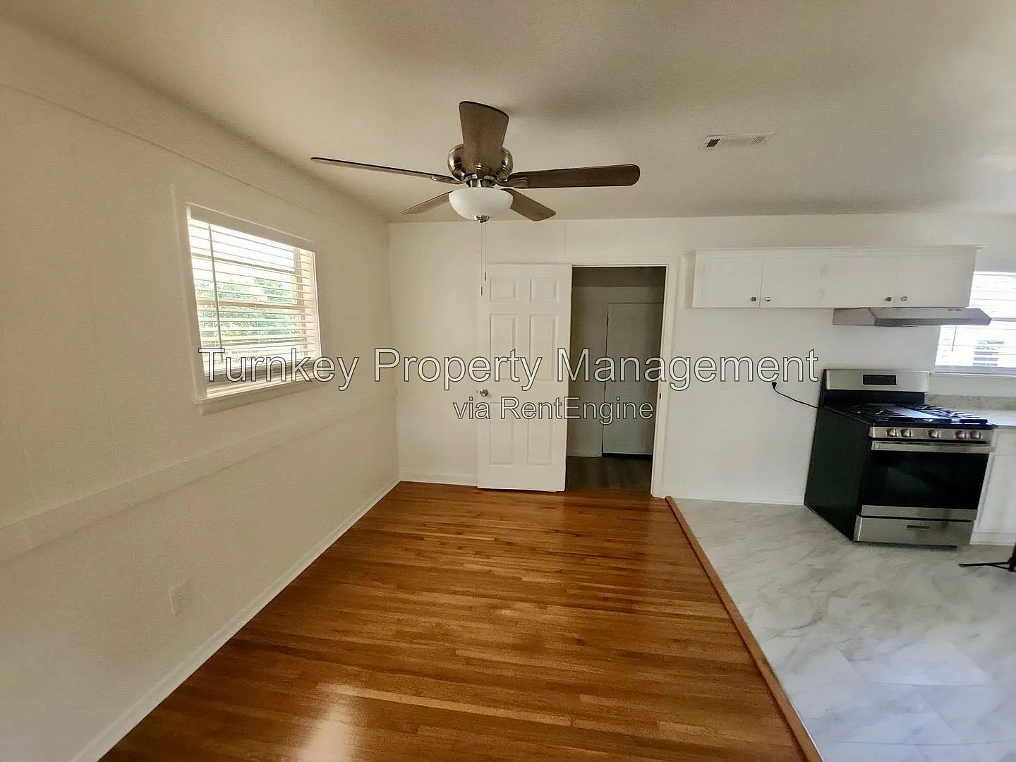 3 bed, 1.0 bath, 912 sqft, $975 — Photo 4
