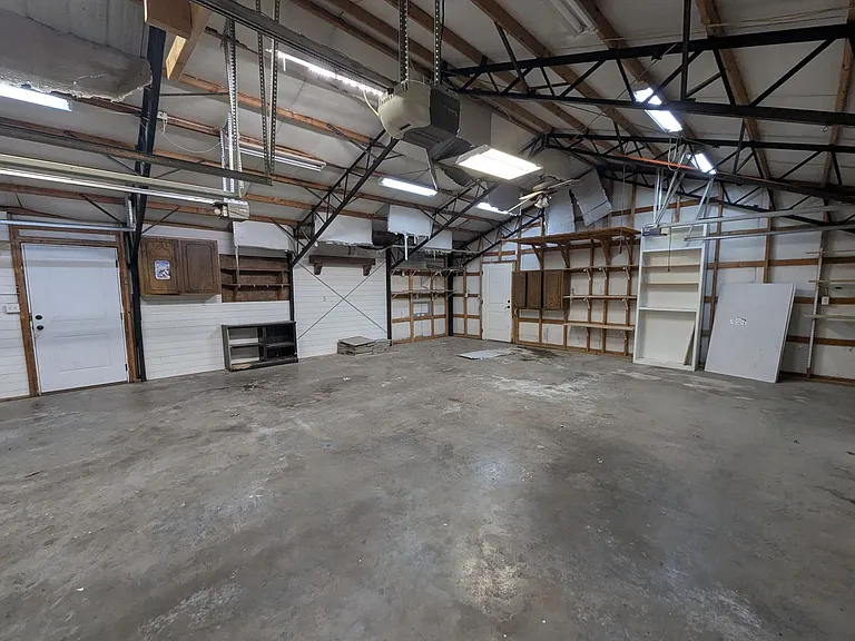 320 S Country Club Rd — Photo 36