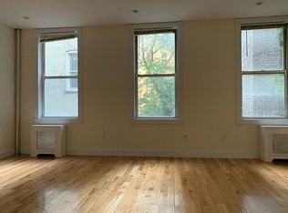 412 W 44th St #R, New York, NY 10036