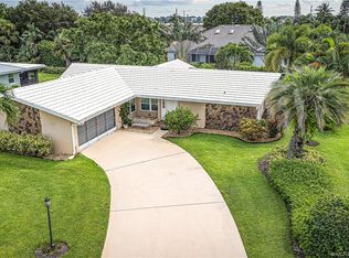 1833 SE Granada Ln, Stuart, FL 34996
