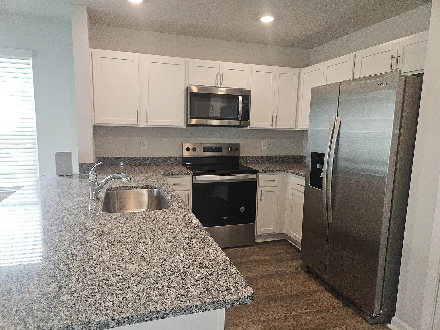 4215 High Glen Dr — Photo 3