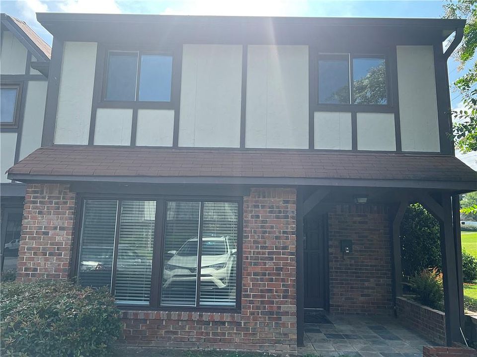 1st image of 1806 Ashborough Cir SE APT M