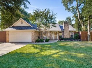 4335 Willow Bend Dr, Arlington, TX 76017