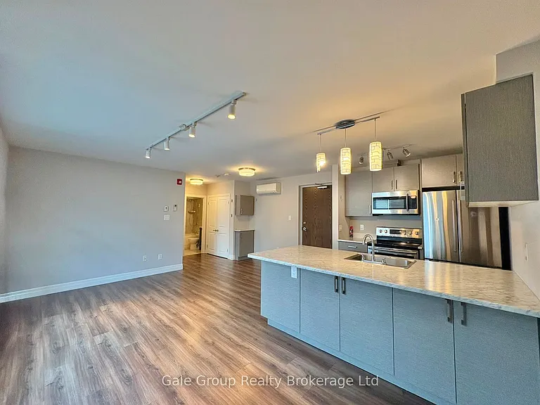 5 Paisley Blvd E #201 — Photo 4