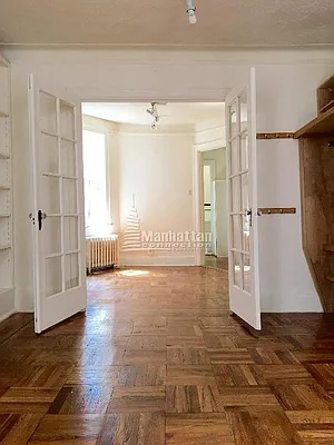 Rented by Manhattan Connection | media 32