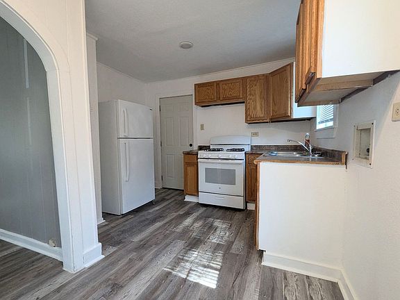3rd image of 1115 Arkansas St