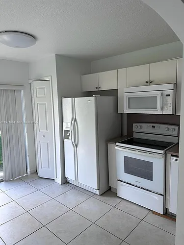 2931 SE 13th Ave #10447 Photo 1