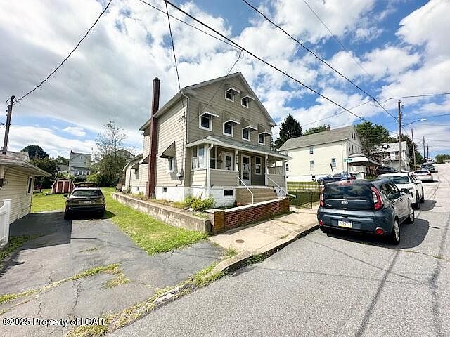 1st image of 534 Cedar St