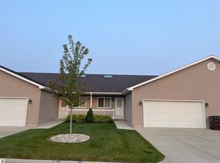 2810 Meadow Wood #17, Mount Pleasant, MI
