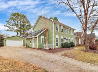 12313 Landing Green Dr, Charlotte, NC 28277