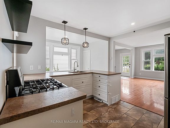 2nd image of 430 Ridge Rd N
