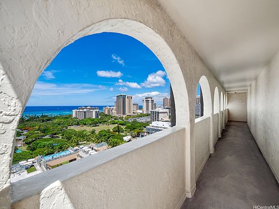 3rd image of 2092 Kuhio Ave APT 2405