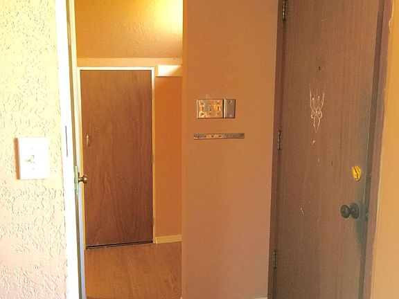 3rd image of 807 8th St NW Ste B