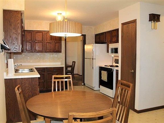 4th image of 2420 Branwood Dr