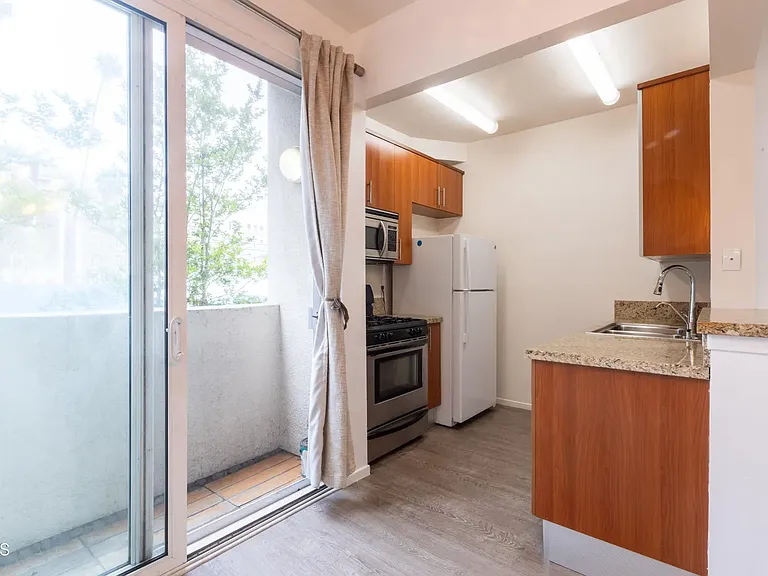 620 S Gramercy Pl — Photo 8
