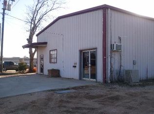 1915 S Park Dr, Broken Bow, OK 74728