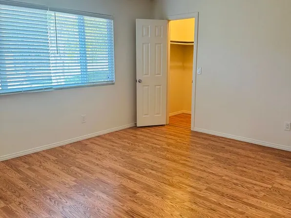 Via Robles, 2150-2156 Via Robles #2154, Oceanside, CA 92054