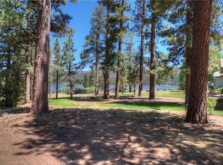 136 Bayside Dr, Big Bear Lake, CA 92315