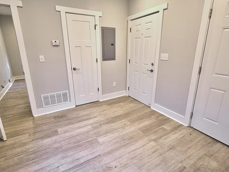 1704 N College Ave — Photo 3